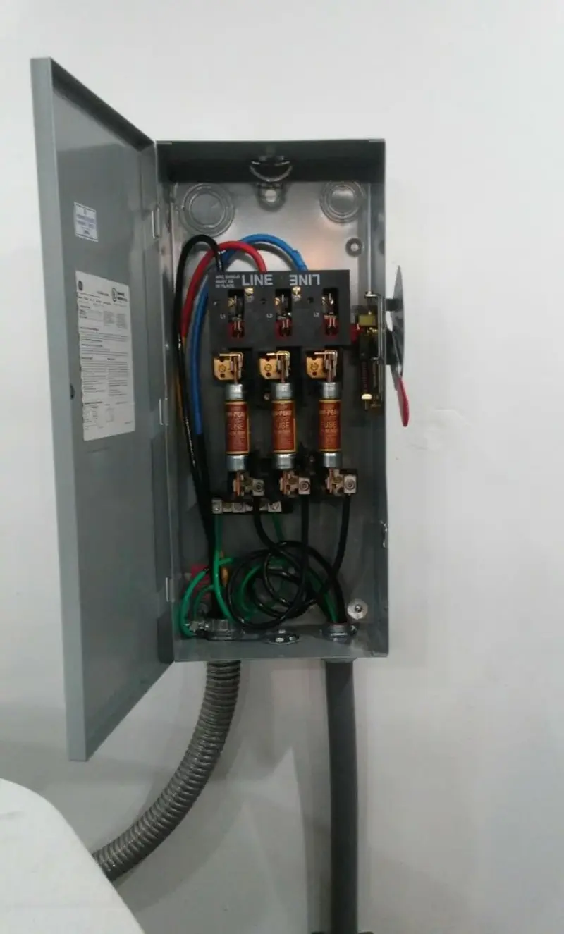 Three-phase disconnect switch installed for Electrical Wiring & Rewiring in Atwater
